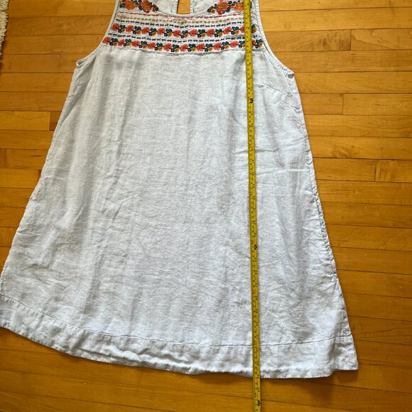 C&C California Dress with pockets %100 linen with embroidered neckline, size L - Picture 10 of 10